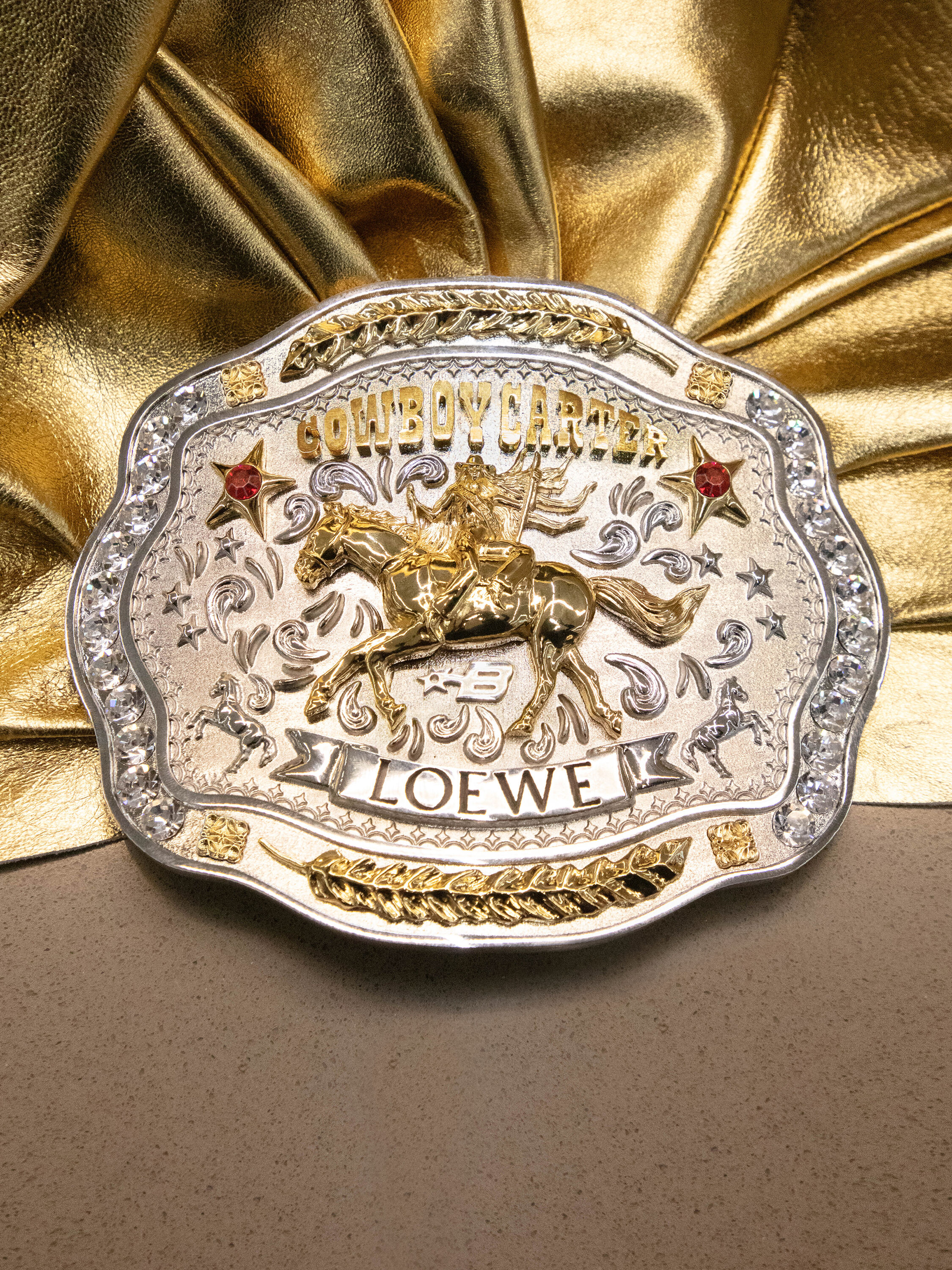 BeyoncéのCowboy Carter Tour：Loeweによるカスタマイズルック - PE25